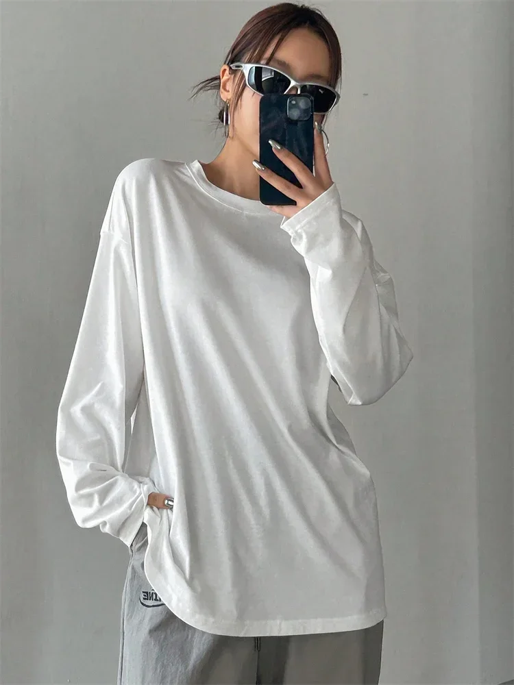 Blanc Oversized Longsleeve met drop-shoulder, gedragen — vooraanzicht